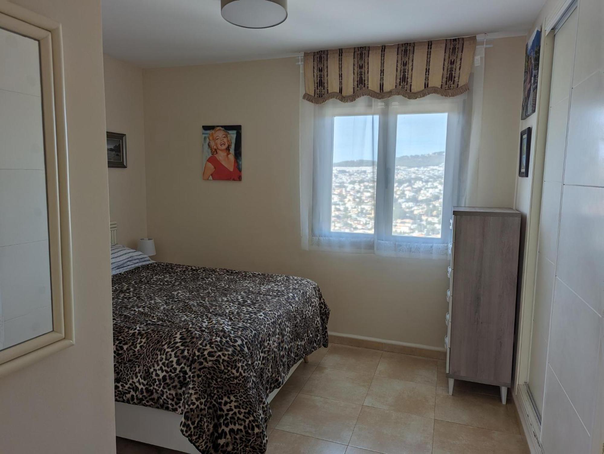 100 M From Fossa Beach In Calp Exterior foto
